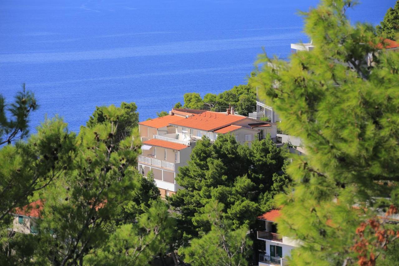 Apartments By The Sea Brela, Makarska - 6688 Exteriér fotografie